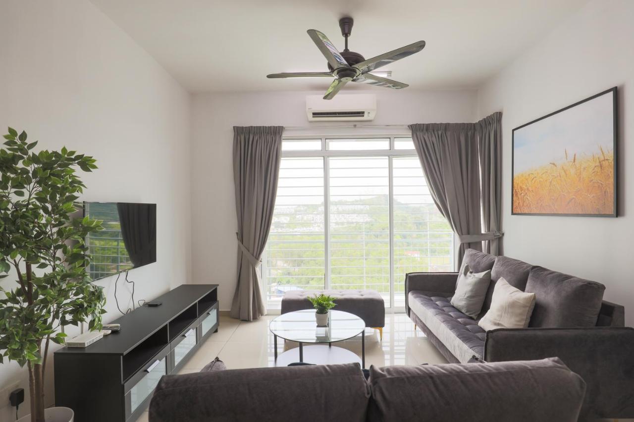 Cozy 3-Bedroom Condo With Pool - 세리 켐방안 외부 사진