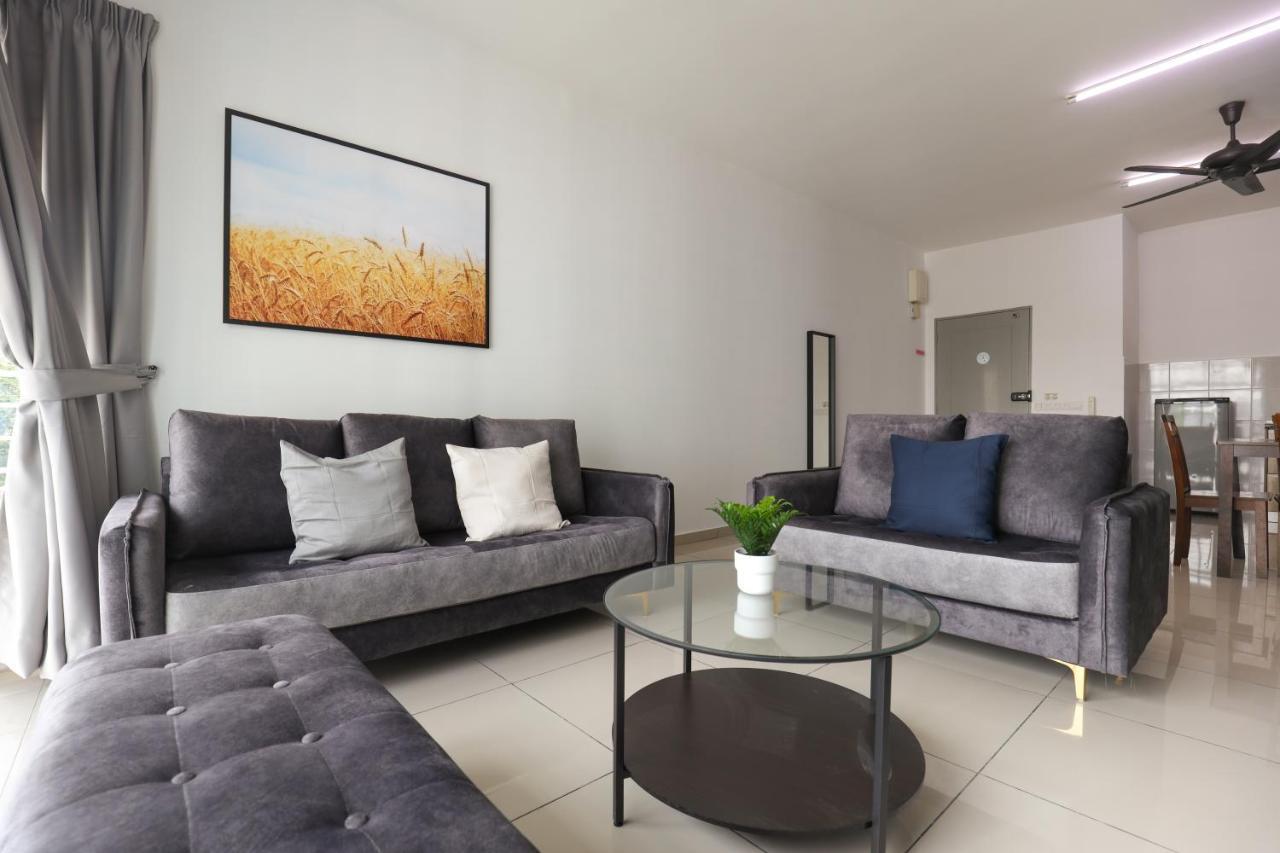Cozy 3-Bedroom Condo With Pool - 세리 켐방안 외부 사진