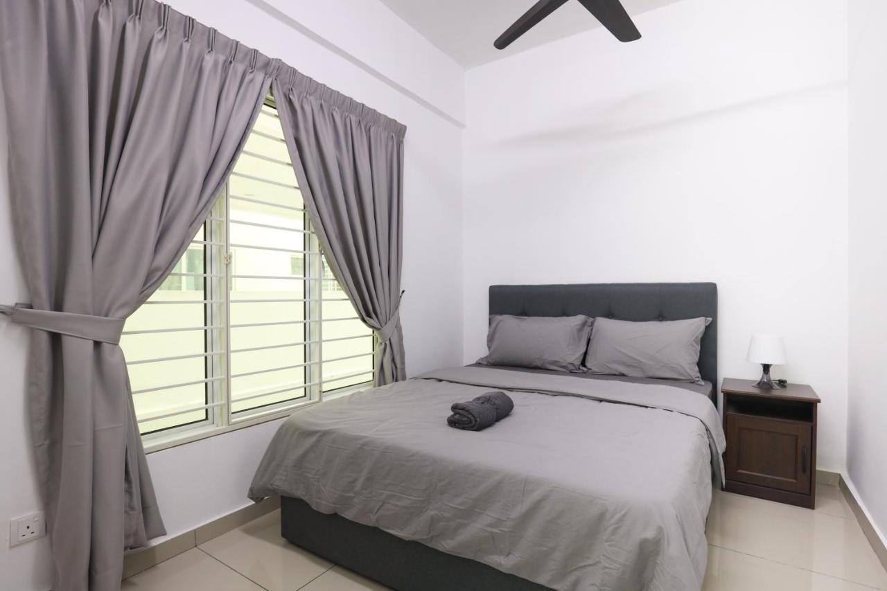 Cozy 3-Bedroom Condo With Pool - 세리 켐방안 외부 사진