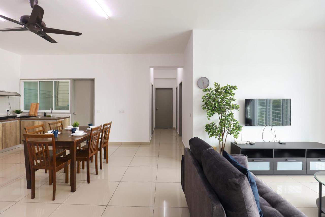 Cozy 3-Bedroom Condo With Pool - 세리 켐방안 외부 사진